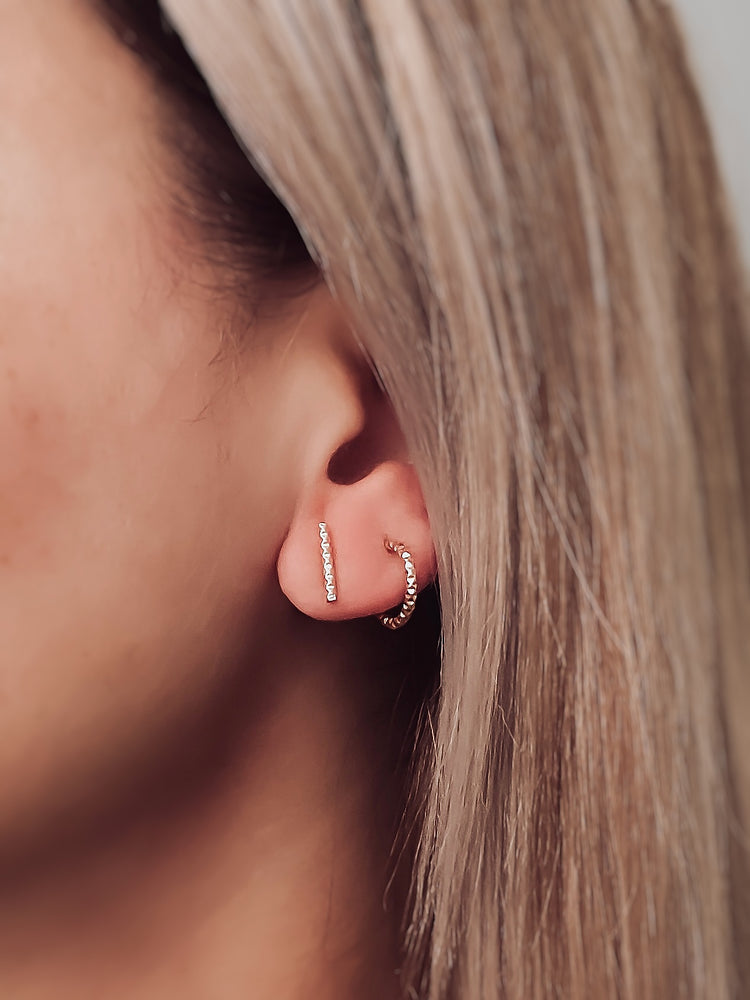 Bar earrings studs