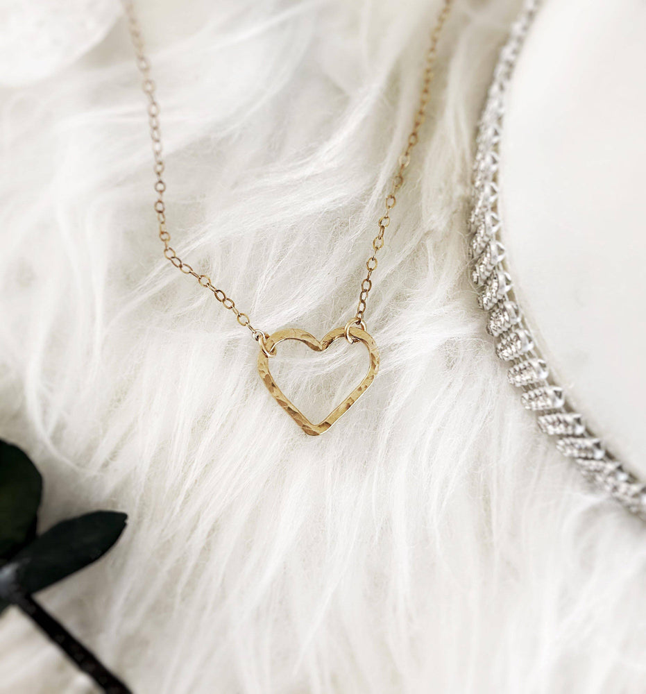 Simple Heart Necklace Gold