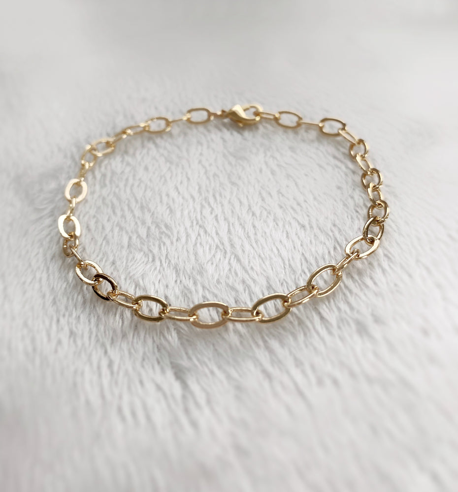 Oval Lola Chain Bracelet, 