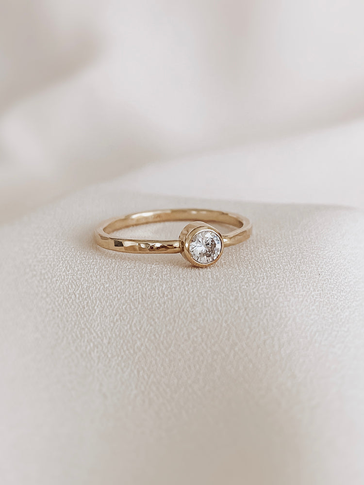 alternative diamond engagement ring