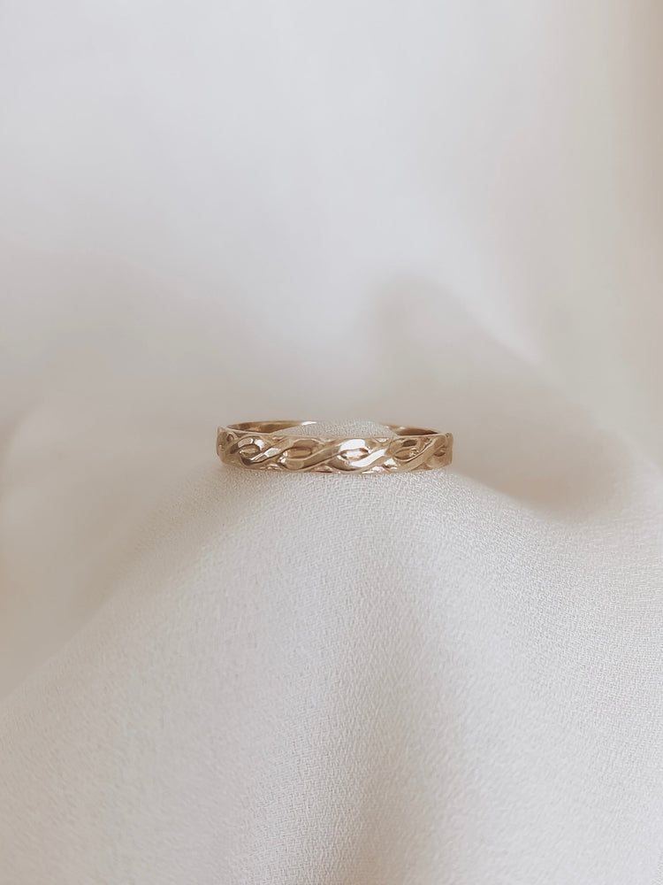 Gold Twisted Band Ring