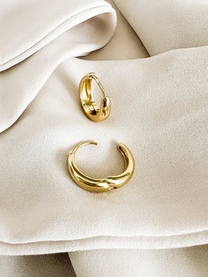 Era Huggie Hoop Earrings
