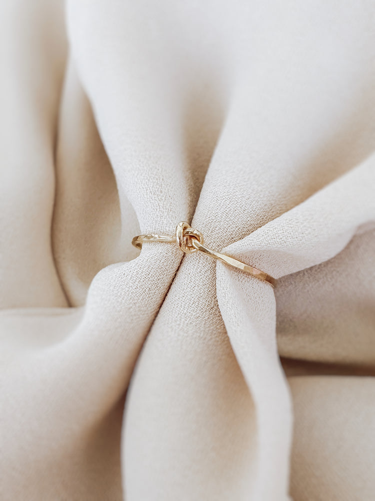 
            
                Load image into Gallery viewer, Tight Love Knot Ring
            
        