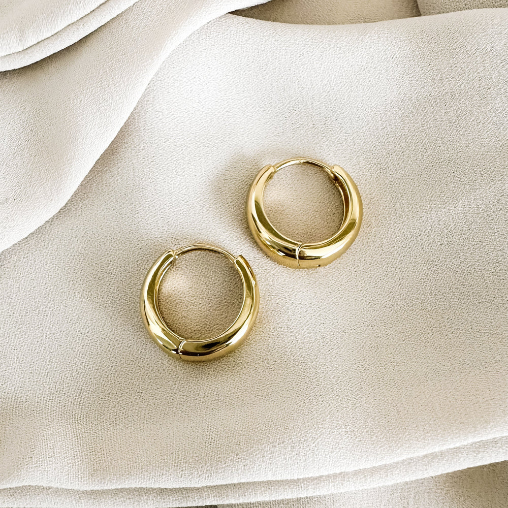 Era Huggie Hoop Earrings
