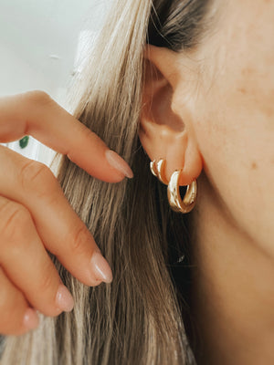 Era Huggie Hoop Earrings