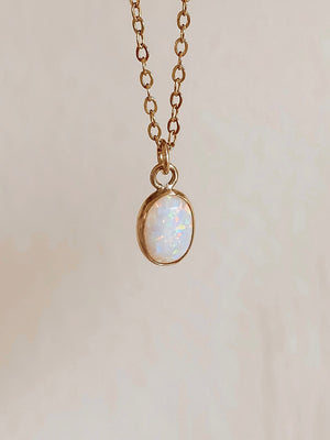 Oval Opal necklace gold