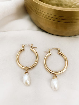 
            
                Load image into Gallery viewer, bridesmaid earrings
            
        