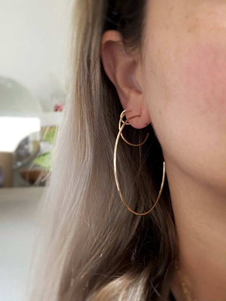 Isabel Hoops, 