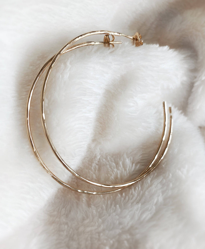 Isabel Hoops, 