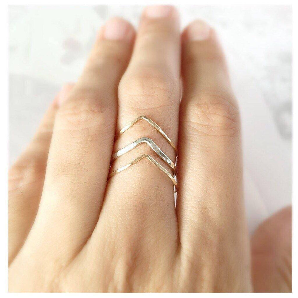 Stackable Chevron white gold