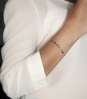 Gucci chain bracelet gold