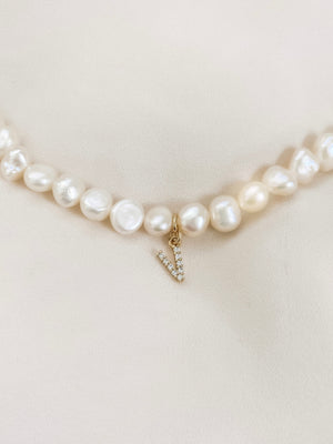 
            
                Load image into Gallery viewer, Freya Pearl Necklace
            
        