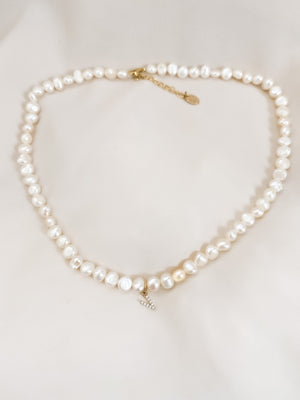 
            
                Load image into Gallery viewer, Freya Pearl Necklace
            
        