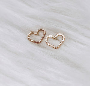small heart studs gold