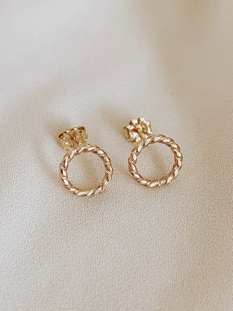 open circle stud earrings gold 